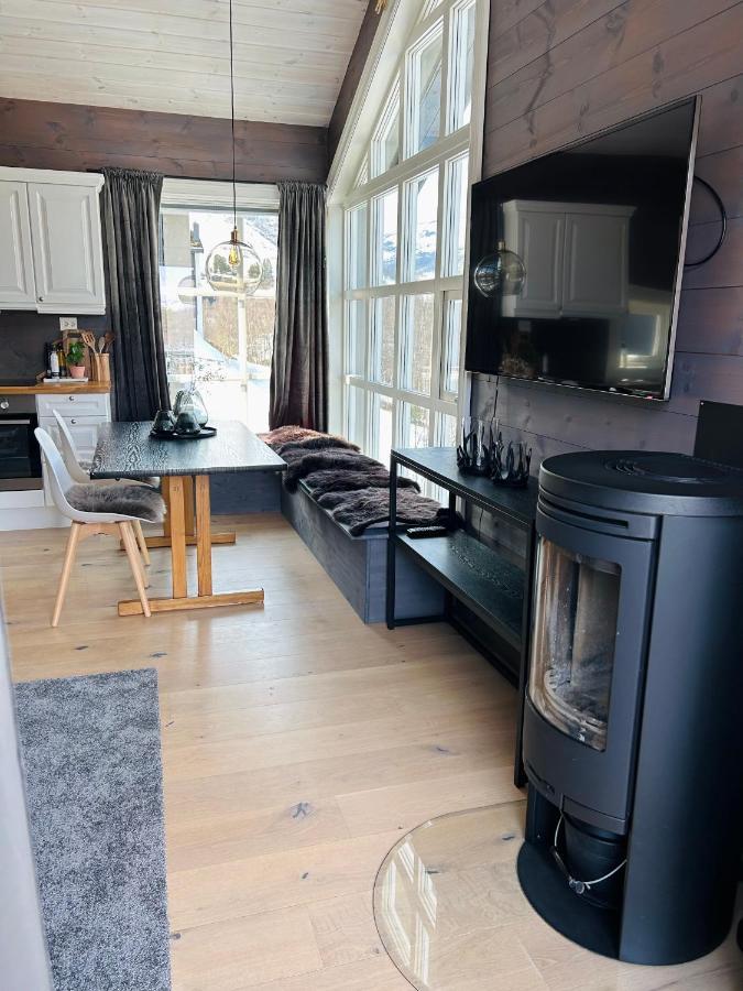 Central Mountain Penthouse Getaway, Strandafjellet Apartment Stranda  Ngoại thất bức ảnh